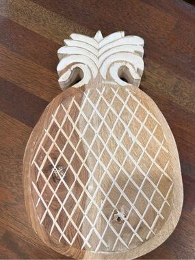 Hand-Carved Pineapple Wood Tray/ Candle Holder  - White & Natural